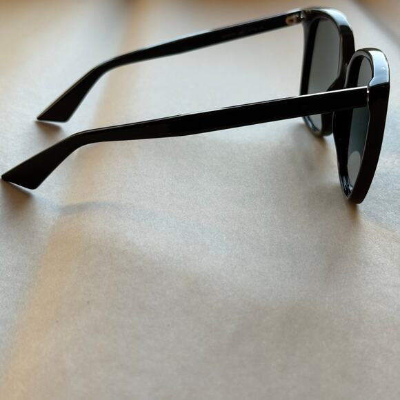 Gucci Black Gold Gradient Oversized Sunglasses GGO022S main image 10